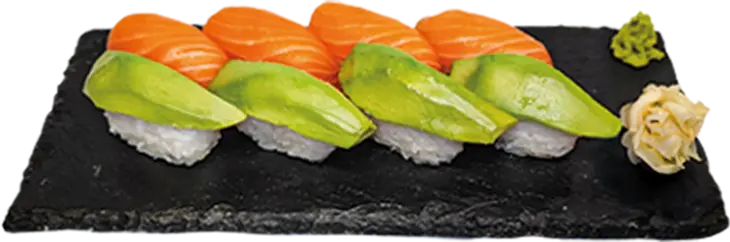 Fyra laxnigiri och fyra avokadonigiri